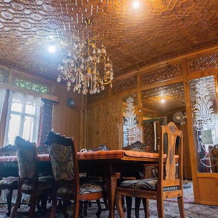 Goona Palace Houseboats Srinagar  Ngoại thất bức ảnh