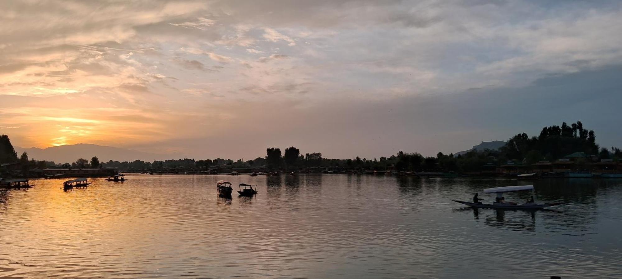 Goona Palace Houseboats Srinagar  Ngoại thất bức ảnh