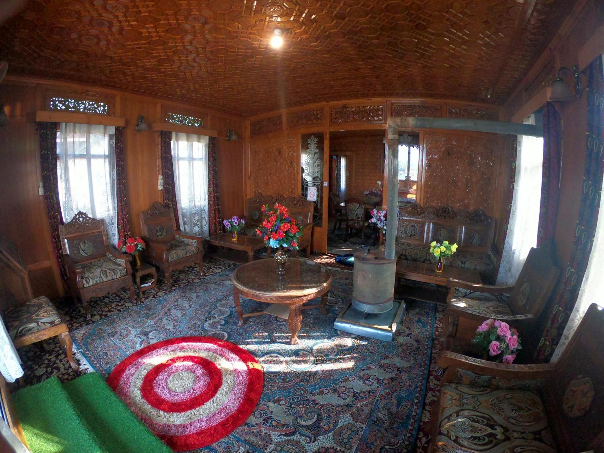 Goona Palace Houseboats Srinagar  Ngoại thất bức ảnh