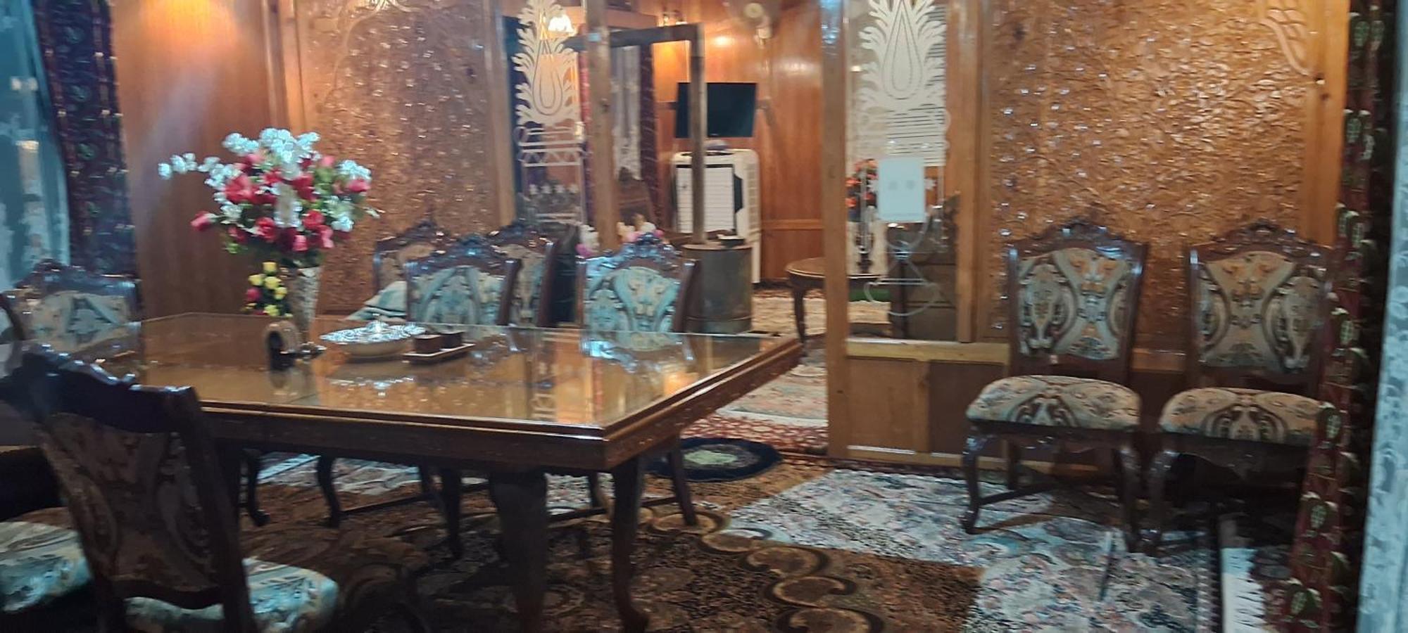 Goona Palace Houseboats Srinagar  Ngoại thất bức ảnh