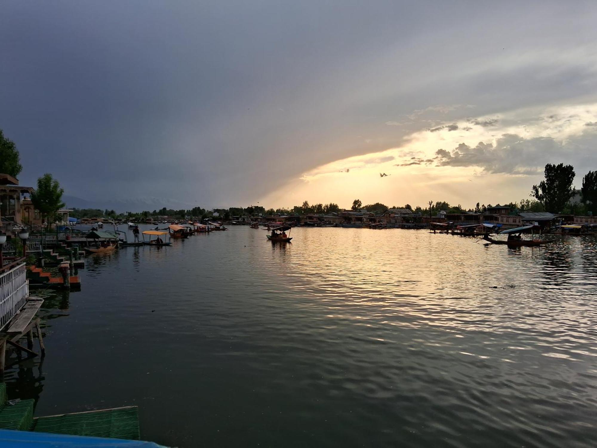 Goona Palace Houseboats Srinagar  Ngoại thất bức ảnh