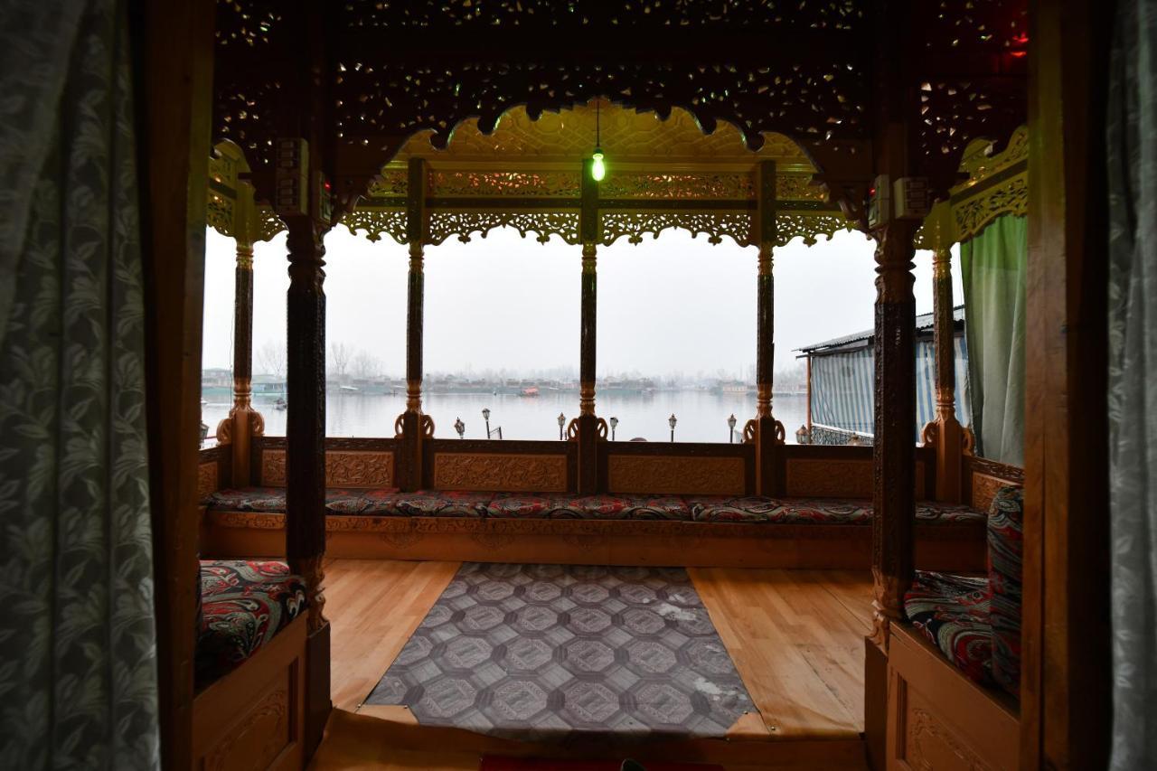 Goona Palace Houseboats Srinagar  Ngoại thất bức ảnh