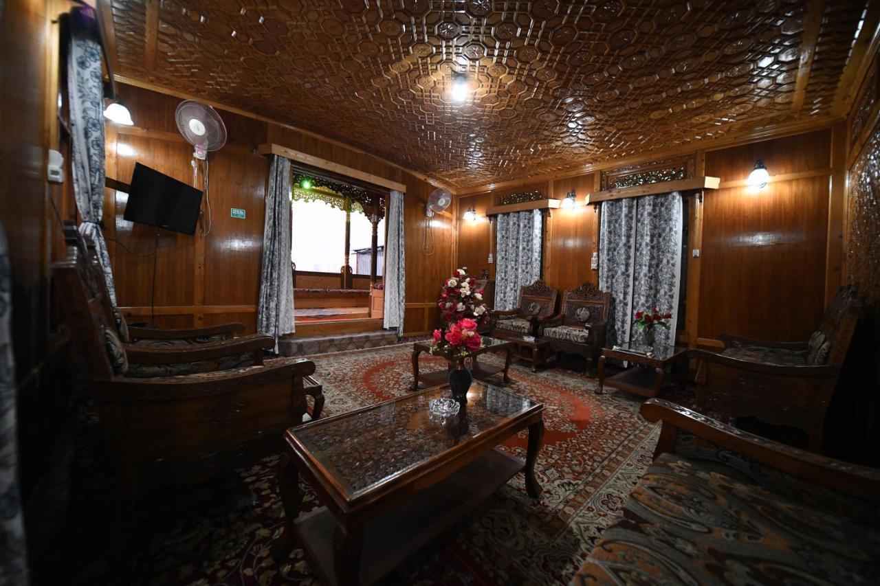 Goona Palace Houseboats Srinagar  Ngoại thất bức ảnh